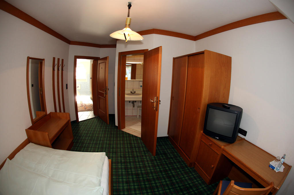 Gaestehaus Thomahan Friesach (Styria) Quarto foto